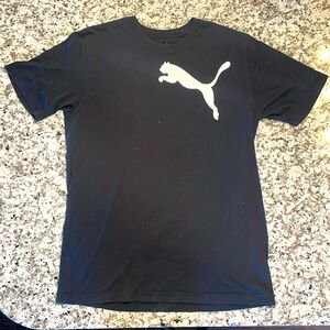 Médium Black Puma Shirt